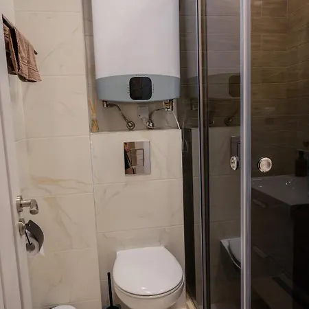 Emerald With Private Parking דירה *