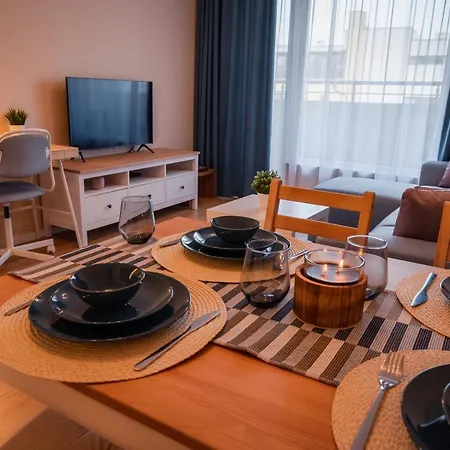 Emerald With Private Parking *