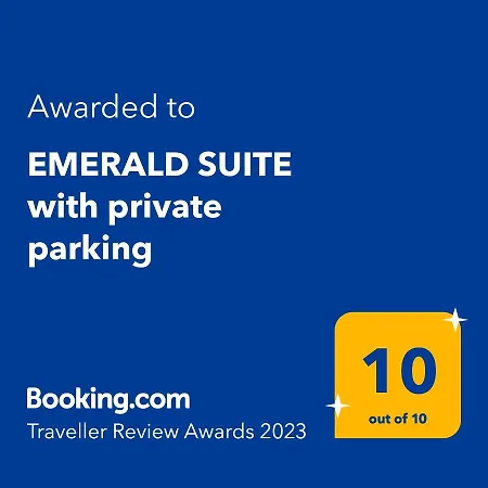 Emerald With Private Parking